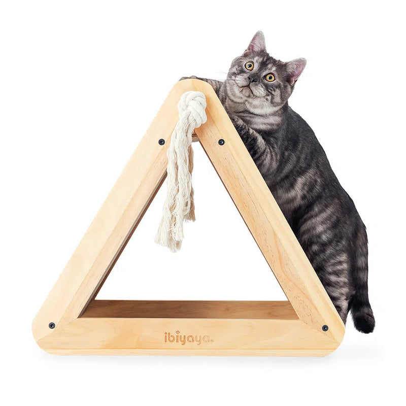 Triangle scratching outlet post